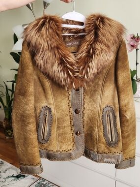 Vintage Genuine Tan Shearling Jacket with Genuine Fur Collar